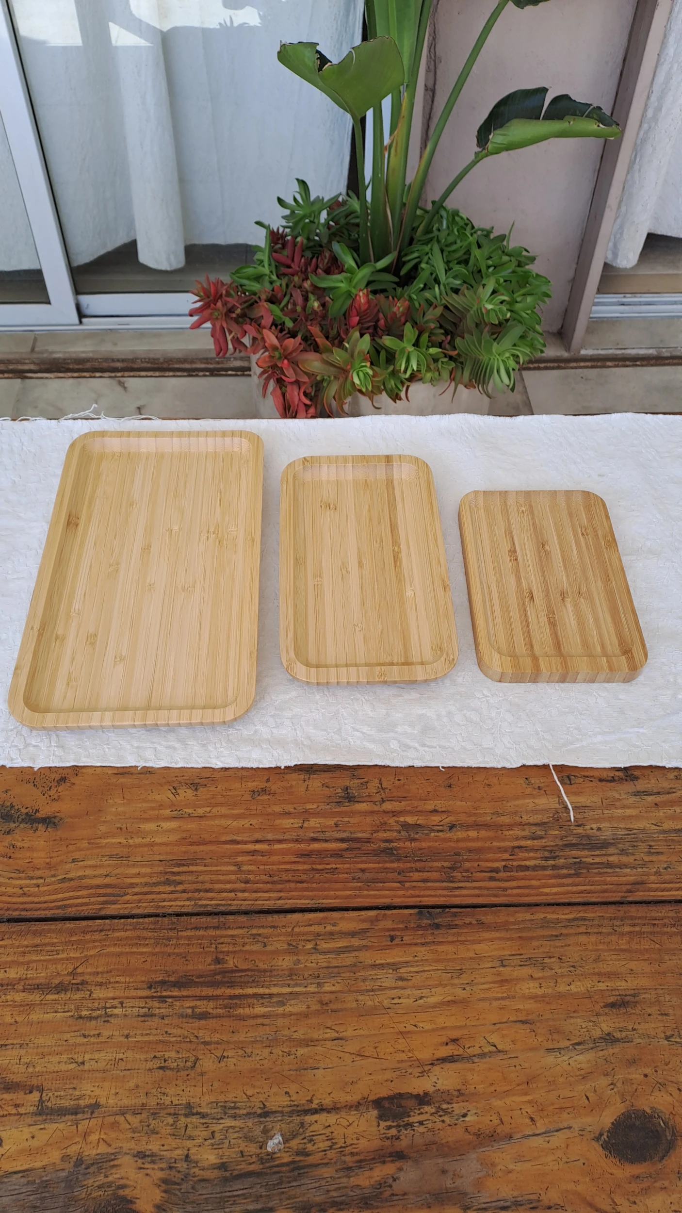 Bandeja rectangular de bambu chica x1unid.