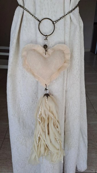 Borlas corazon telas