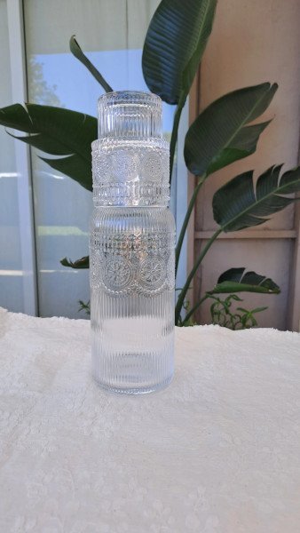 Set de botella y vaso de vidrio flor 1lt