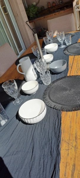 Camino de gasa arrugada grafito