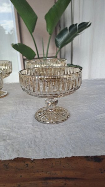 Compotera de vidrio Lineal  Ambar x6und.