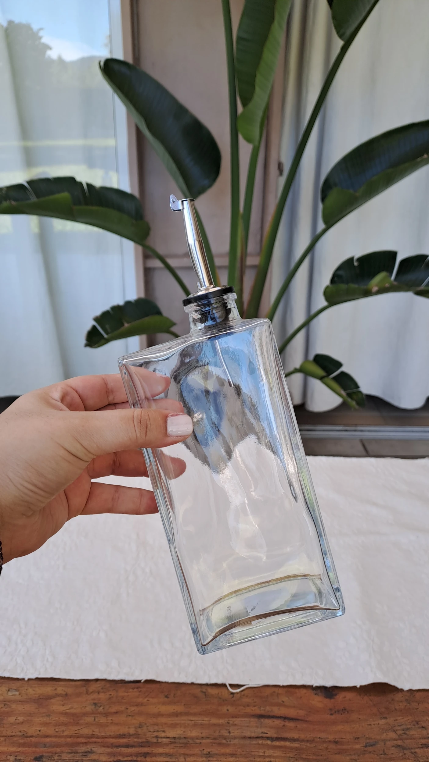 Aceitero de vidrio con pico