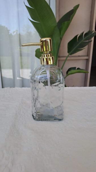 Dispenser de vidrio tapa dorada